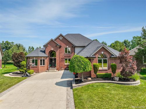 13445 Windham Dr, Washington Township, MI, 48094-3175 | Card Image
