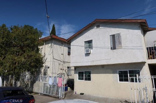 964 E 32nd St, Los Angeles, CA, 90011-2500 | Card Image