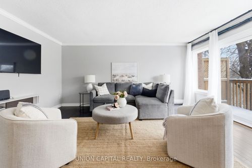 317 Milestone Cres, Aurora, ON, L4G3M2 | Card Image