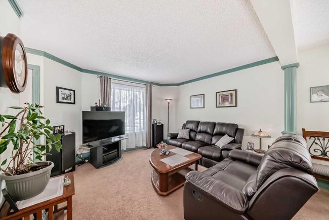 71 Taradale Drive Ne, Home with 4 bedrooms, 1 bathrooms and 3 parking in Calgary AB | Image 6