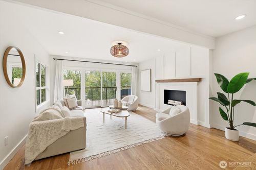 14317 Se 49th St, Bellevue, WA, 98006-3146 | Card Image