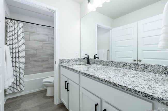 311 Singing Brk, House other with 5 bedrooms, 3 bathrooms and null parking in Cibolo TX | Image 24