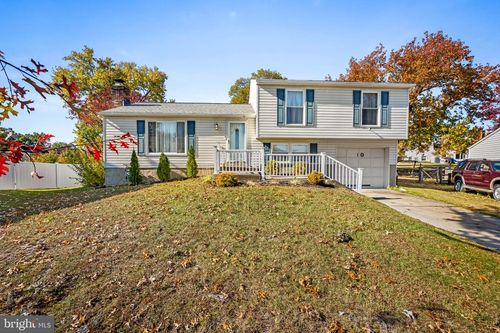 10 Gamewell Garth, Baltimore, MD, 21236-2512 | Card Image