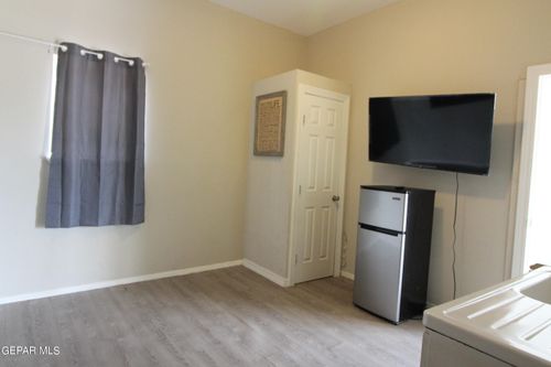 d-1408 Arizona Ave, El Paso, TX, 79902-4903 | Card Image