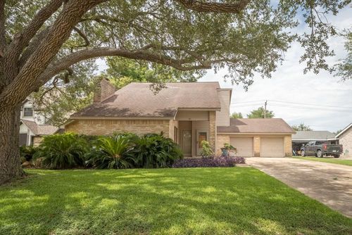 407 Hedgecroft Dr, El Lago, TX, 77586-5829 | Card Image