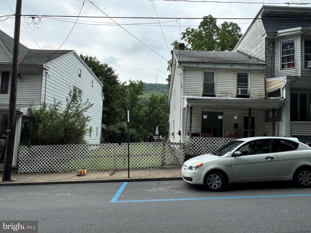 Spruce St, Tamaqua, PA 18252