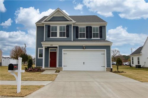 275 Mccormick Dr, Suffolk, VA, 23434-9351 | Card Image