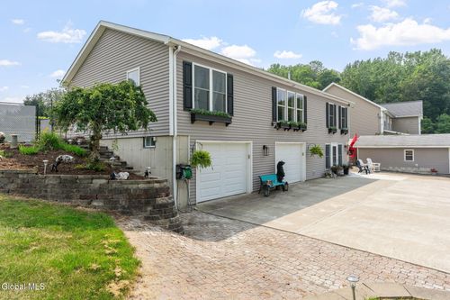 237 Geiser Rd, Wynantskill, NY, 12198-2522 | Card Image
