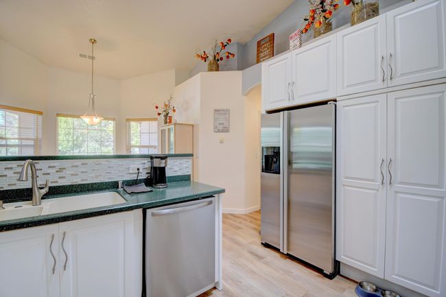 2 Partridge Ct, House other with 4 bedrooms, 3 bathrooms and null parking in Peralta NM | Image 6