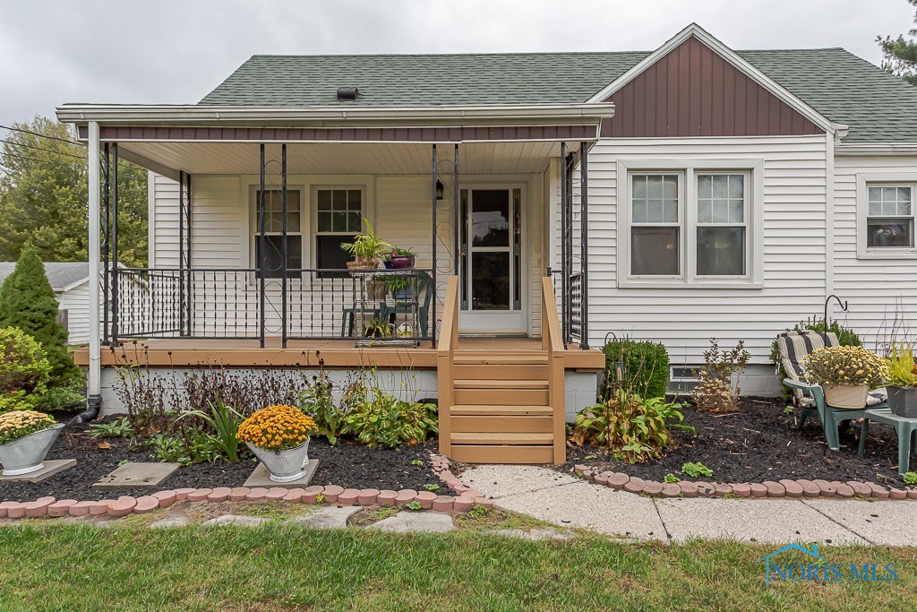 Crissey Rd, Holland, OH 43528
