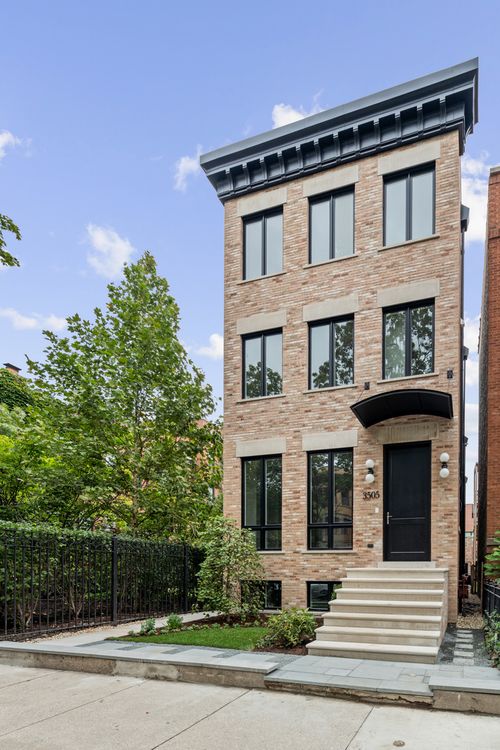 3505 N Greenview Ave, Chicago, IL, 60657-1317 | Card Image