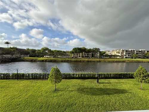 e-206-7787 Sw 86th St, Miami, FL, 33143-7240 | Card Image