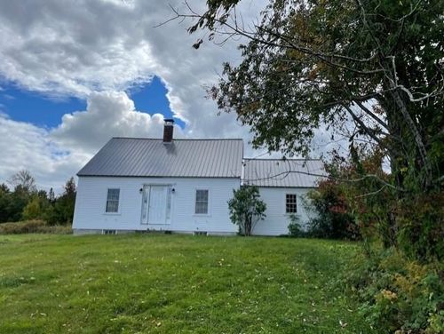 997 King Hill Rd, New London, NH, 03257-6123 | Card Image