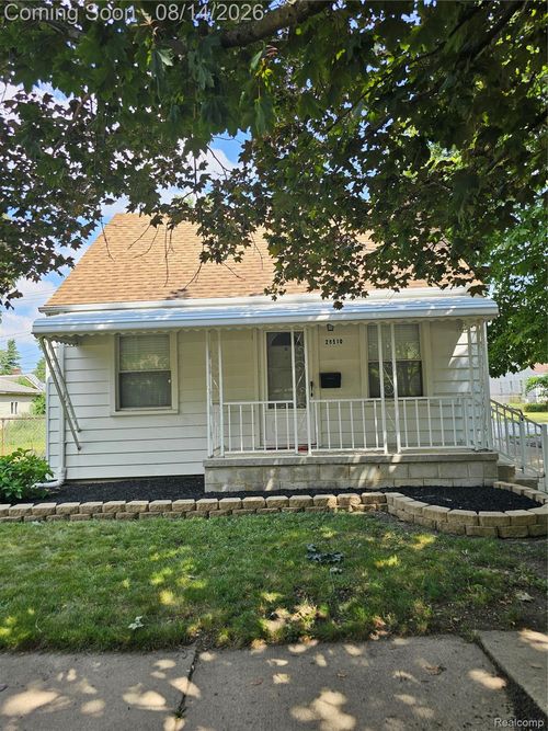 28510 Hillview St, Roseville, MI, 48066-2561 | Card Image