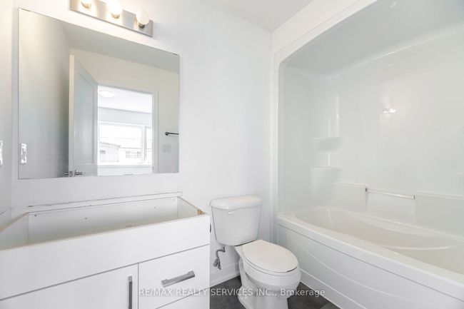 222 - 4263 4 Th Ave, Condo with 3 bedrooms, 3 bathrooms and 2 parking in Niagara Falls ON | Image 16