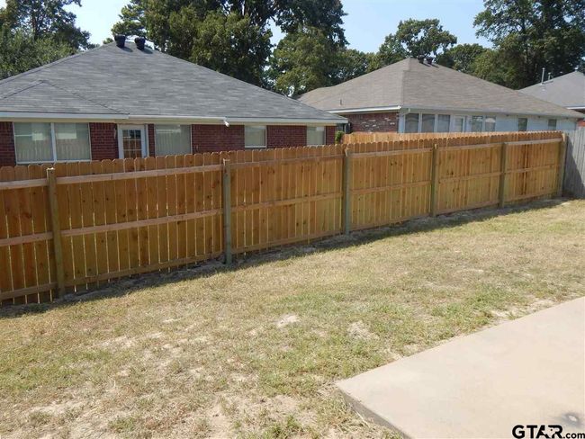 5637 Mustang Trl, House other with 3 bedrooms, 2 bathrooms and null parking in Tyler TX | Image 25