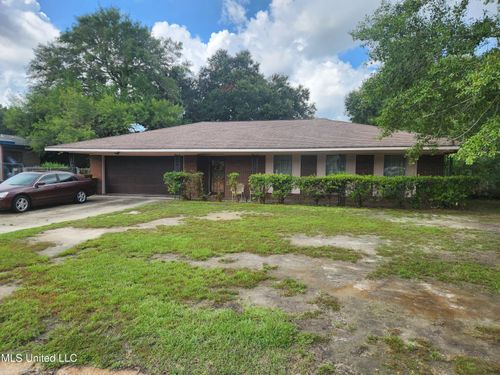 2285 Windsor Ct, Biloxi, MS, 39532-3101 | Card Image