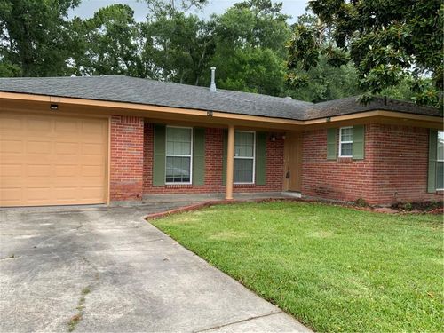 172 Southpark Dr, Slidell, LA, 70458-4745 | Card Image