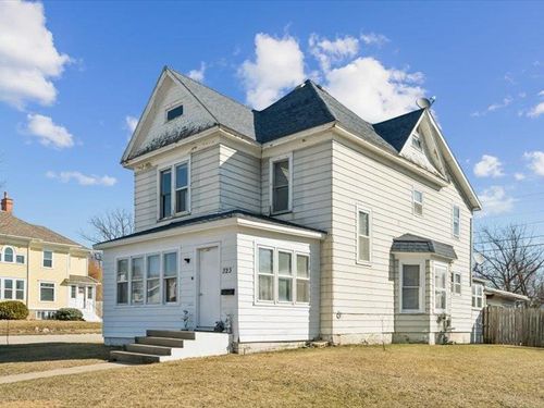 323 N Frederick Avenue, Oelwein, IA, 50662 | Card Image