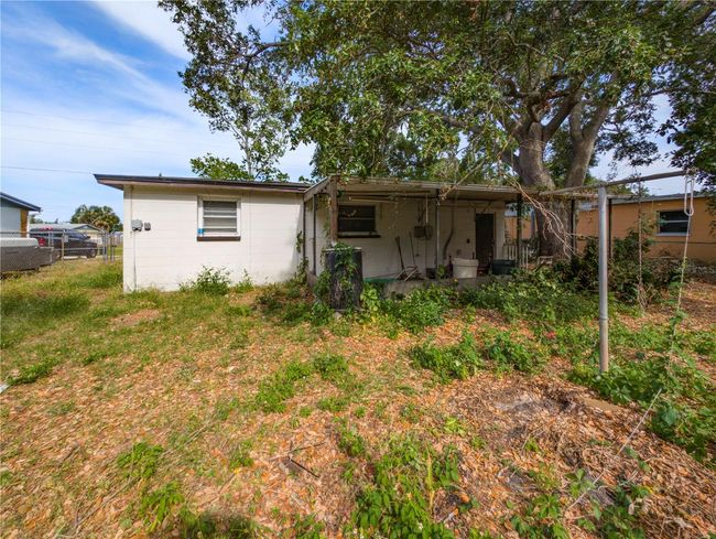 Back yard with porch | Image 7