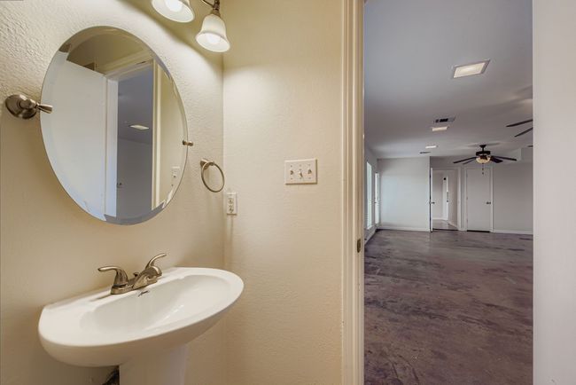 1610 Concord Pl, House other with 3 bedrooms, 3 bathrooms and null parking in Carrollton TX | Image 25
