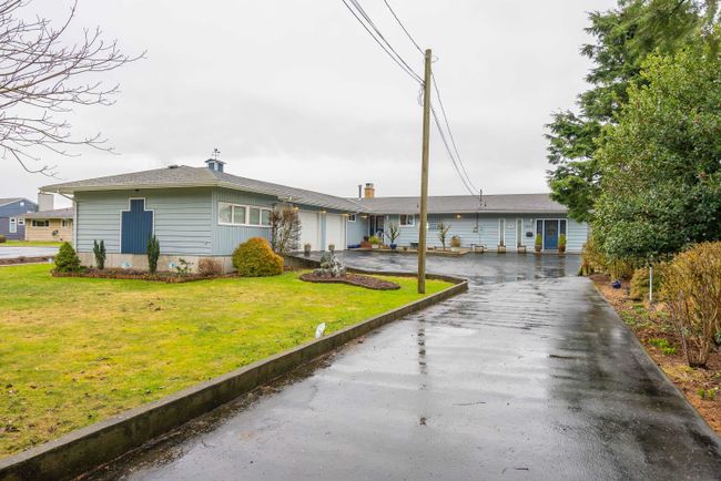 34410 Norrish Avenue, House other with 5 bedrooms, 2 bathrooms and 10 parking in Mission BC | Image 6