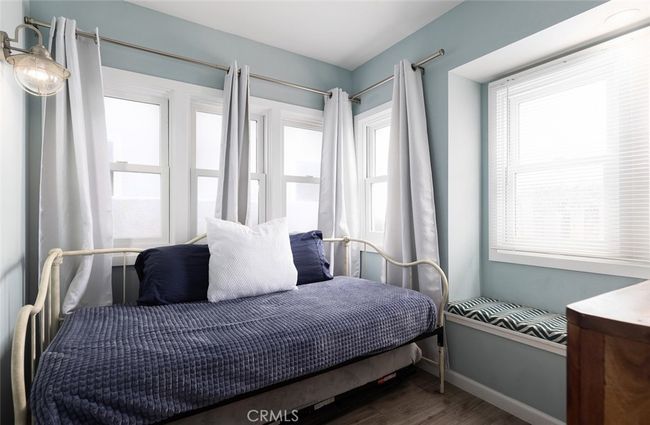 1113 W Balboa Blvd, House other with 6 bedrooms, 4 bathrooms and 2 parking in Newport Beach CA | Image 15