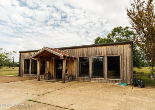 63001 Highway 82 W, Greenwood, MS, 38930-5145 | Card Image