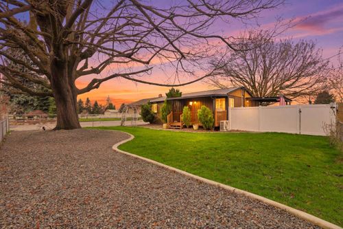 5325 N Vincent Rd, Newman Lake, WA, 99025-9641 | Card Image