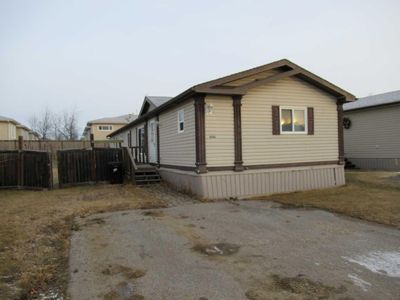 8846 90 Ave, House detached with 3 bedrooms, 2 bathrooms and 2 parking in Grande Prairie AB | Image 1