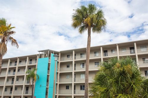 k416-3710 Lake Bayshore Dr, Bradenton, FL, 34205-5181 | Card Image