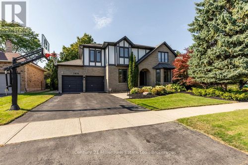 1031 Masters Green, Oakville, ON, L6M2N8 | Card Image