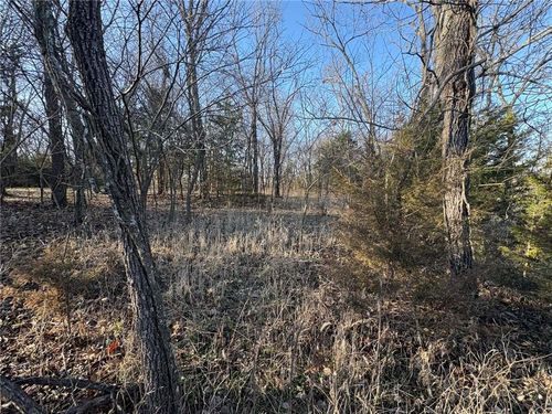 5 Shady Hollow Dr, Linn Valley, KS, 66040-5226 | Card Image