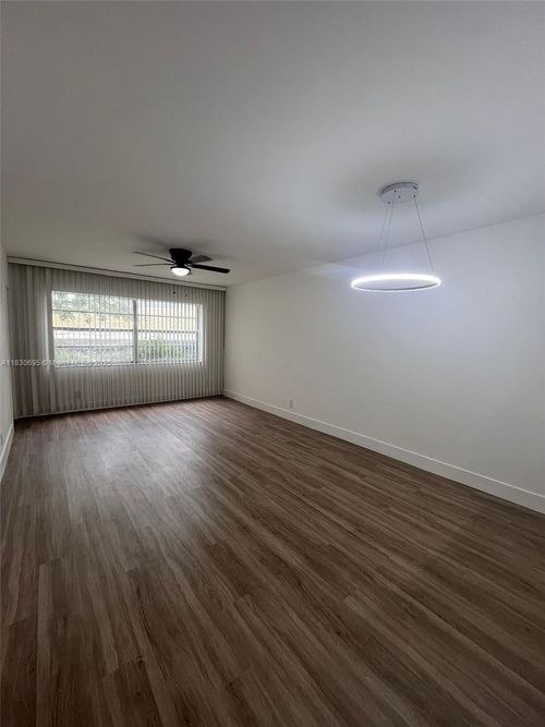 apt-j108-5111 W Oakland Park Blvd, Lauderdale Lakes, FL, 33313-1570 | Card Image