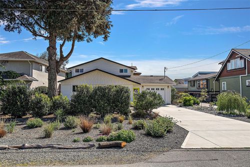 2485 Orchard Ave, Sidney, BC, V8L1V4 | Card Image
