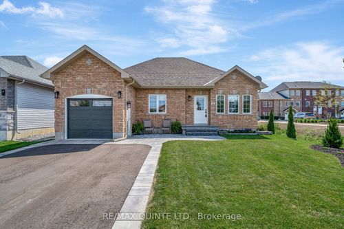 32 Maple Ave, Norwood, ON, K0L2V0 | Card Image