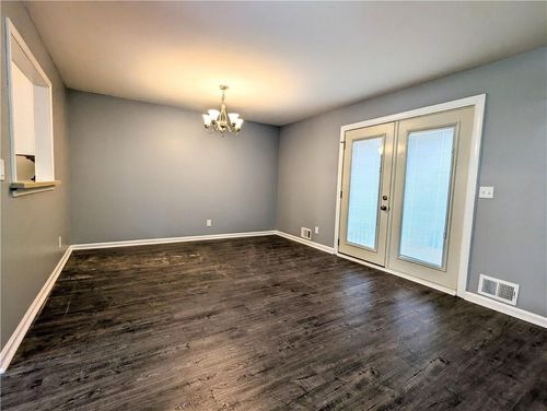 4990 Mountain Springs Way, STONE MOUNTAIN, GA, 30083-3583 | Card Image