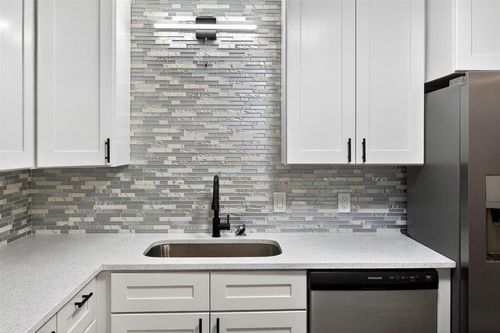 108-5643 Green Circle Dr, Minnetonka, MN, 55343-9652 | Card Image