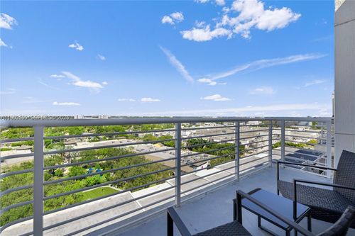 1113-3250 Ne 1st Ave, Miami, FL, 33137-4099 | Card Image
