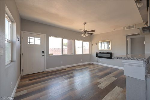 2125 E Oakey Boulevard, Las Vegas, NV, 89104 | Card Image