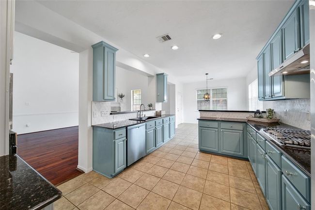 10802 Lake Raven Ct, House other with 4 bedrooms, 4 bathrooms and 2 parking in Cypress TX | Image 15