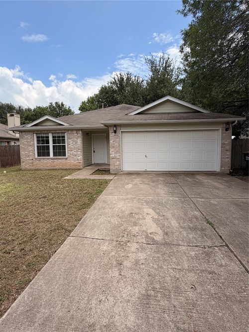 931 Brandi Cir, Kyle, TX, 78640-5340 | Card Image