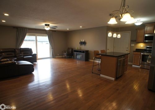 1217 Nancy Ln, Webster City, IA, 50595-2731 | Card Image