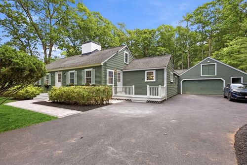 358 East St, Carlisle, MA, 01741-1101 | Card Image