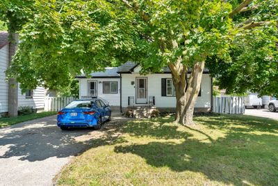 10 Todd St, House other with 5 bedrooms, 2 bathrooms and 5 parking in Brantford ON | Image 2