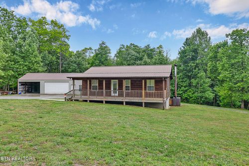 381 Lowe Rd, Jamestown, TN, 38556-2106 | Card Image