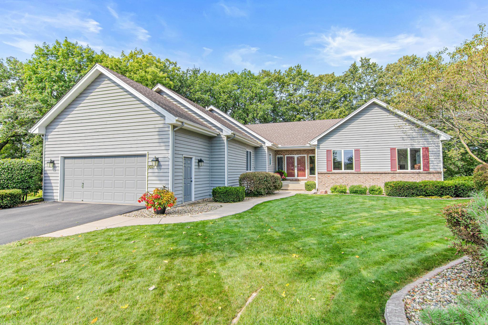 Barbara Ct, Chanhassen, MN 55317