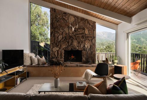 1512 Hillcrest Rd, Santa Barbara, CA, 93103-1868 | Card Image