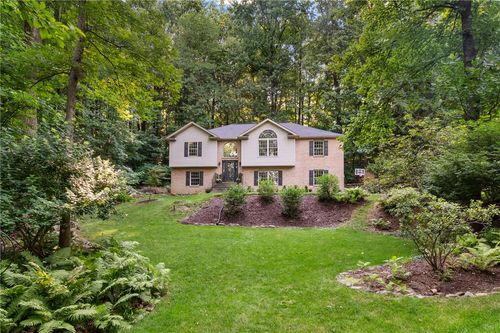 4599 Pleasant View Dr, Coopersburg, PA, 18036-9352 | Card Image