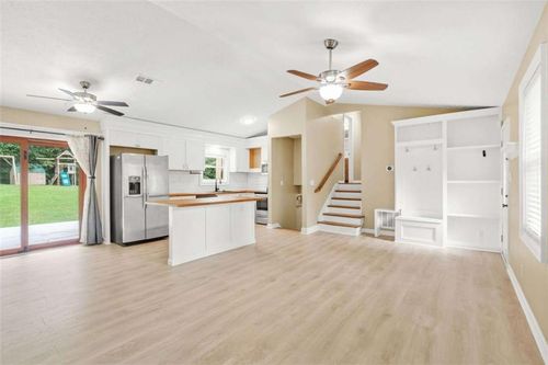 1007 Wayne Dr, Snellville, GA, 30078-2052 | Card Image